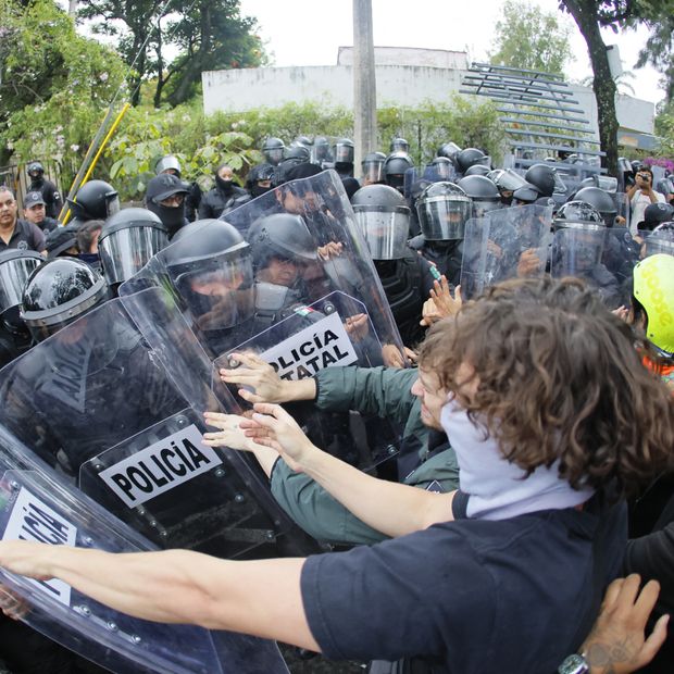Agua Sucia Represión Guadalajara